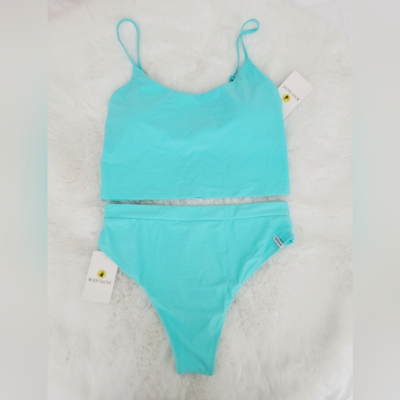 🐠BODY GLOVE BRAND NEW BIKINI TOP SIZE XL & BOTTOM SIZE L